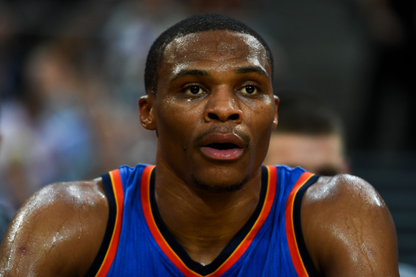 球会让克莱 球会让克莱