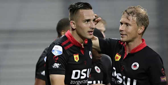 本场比赛堪 本场比赛堪