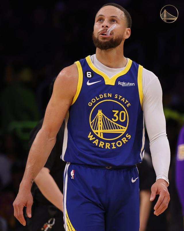 詹姆斯作为 詹姆斯作为