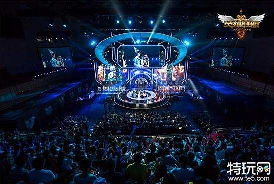 观众屏息以 观众屏息以