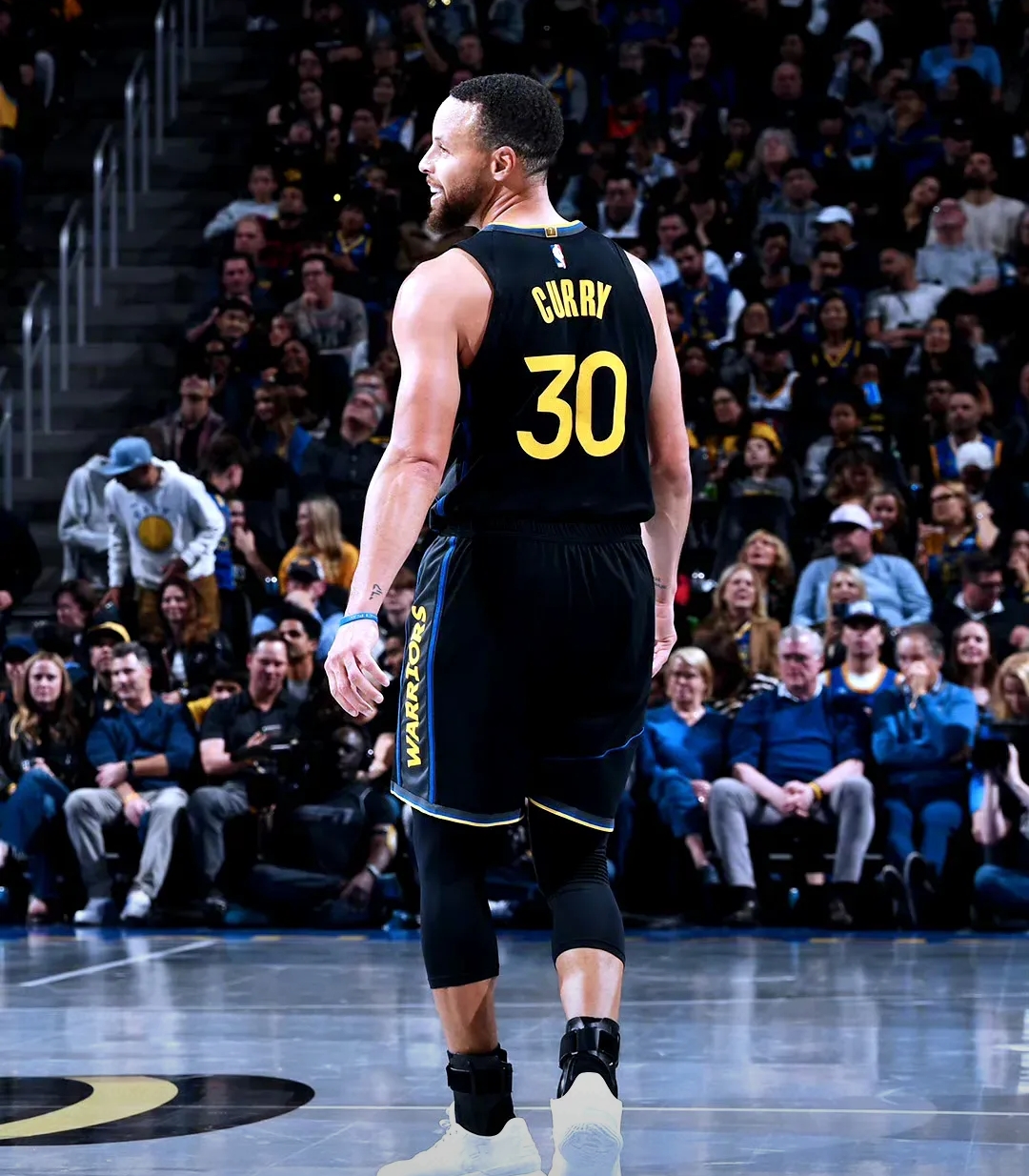 才显得格外 才显得格外